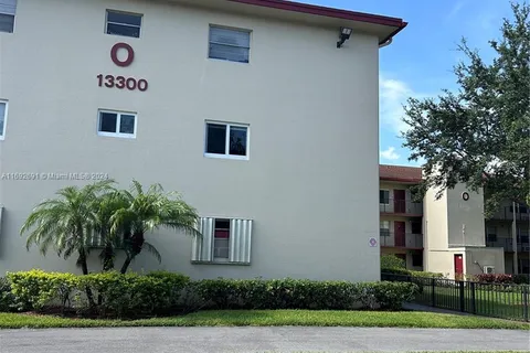 13300 SW 1st St # 105O, Pembroke Pines FL 33027