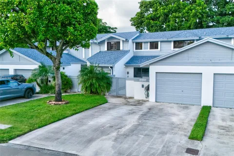 10123 NW 52nd Ter, Doral FL 33178