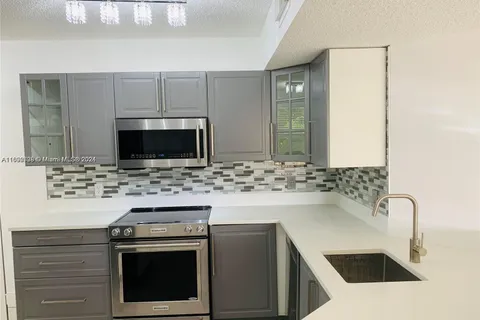 8801 Wiles Rd # 308, Coral Springs FL 33067