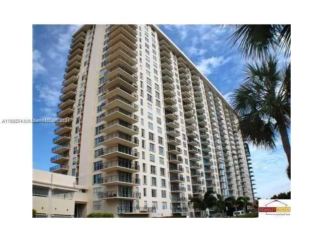 231 174th St # 4, Sunny Isles Beach FL 33160