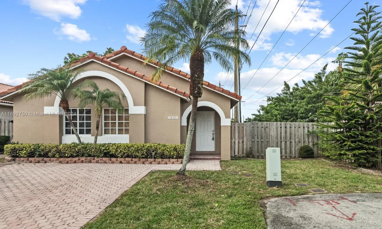 7601 NW 166th Ter, Hialeah FL 33015