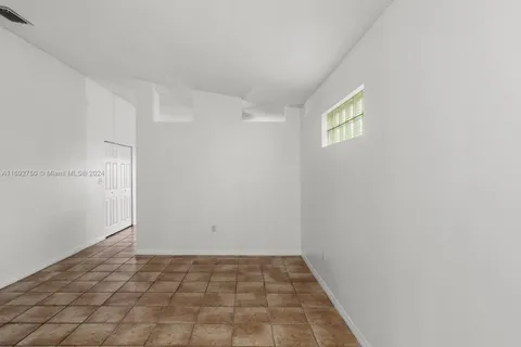 7601 NW 166th Ter, Hialeah FL 33015