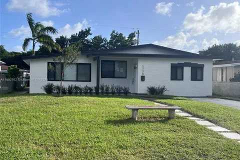 1730 NE 170th St, North Miami Beach FL 33162