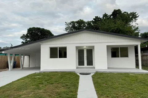 230 NW 33rd Ter, Lauderhill FL 33311