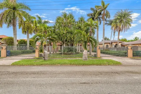 10735 SW 34th St, Miami FL 33165