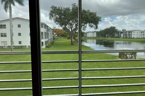 569 Fanshaw  N # 569, Boca Raton FL 33434