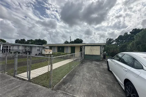 350 W 36th Ter, Hialeah FL 33012