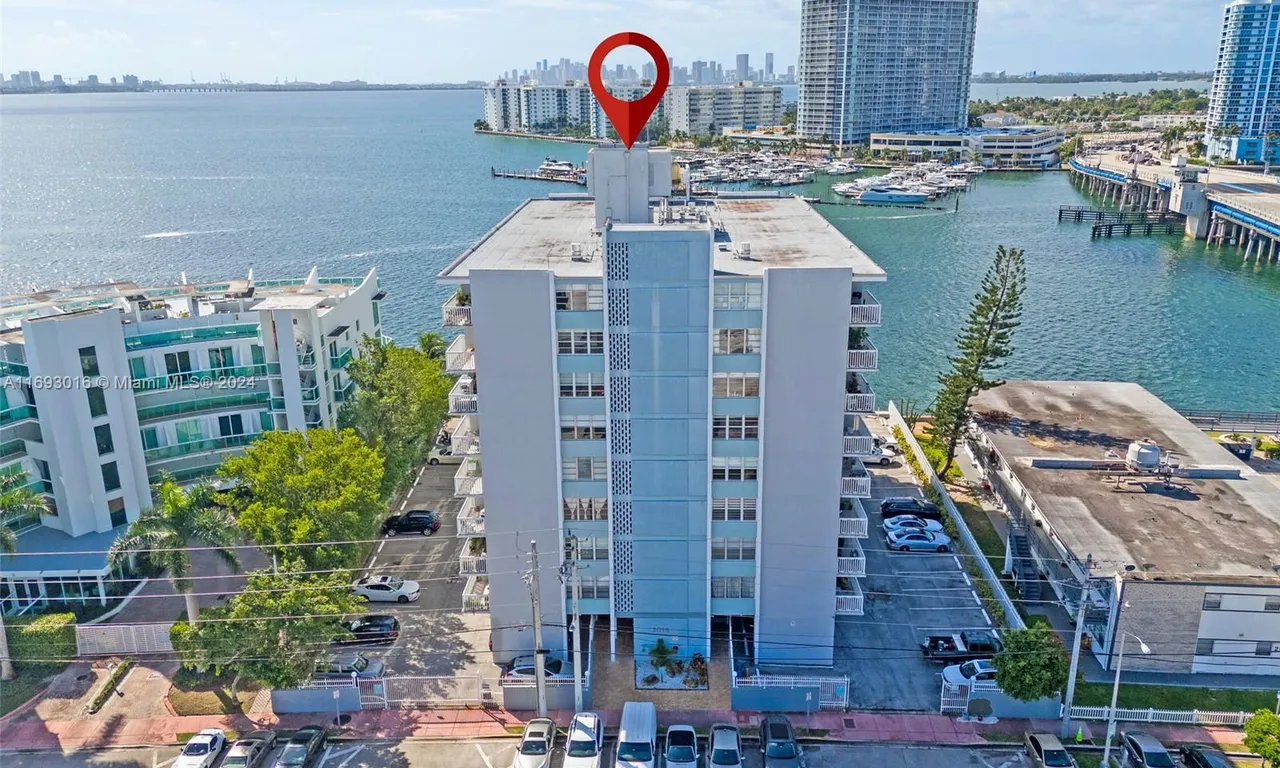 2016 Bay Dr # 403, Miami Beach FL 33141