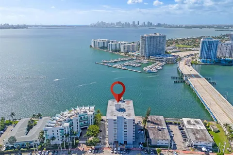 2016 Bay Dr # 403, Miami Beach FL 33141