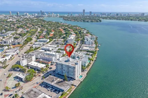 2016 Bay Dr # 403, Miami Beach FL 33141