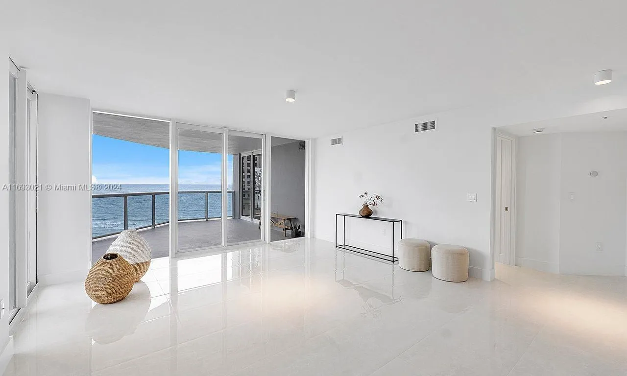 6301 Collins Ave # 1508, Miami Beach FL 33141