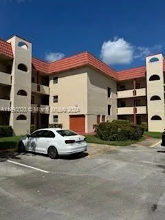 3001 E Sunrise Lakes Dr # 110, Sunrise FL 33322