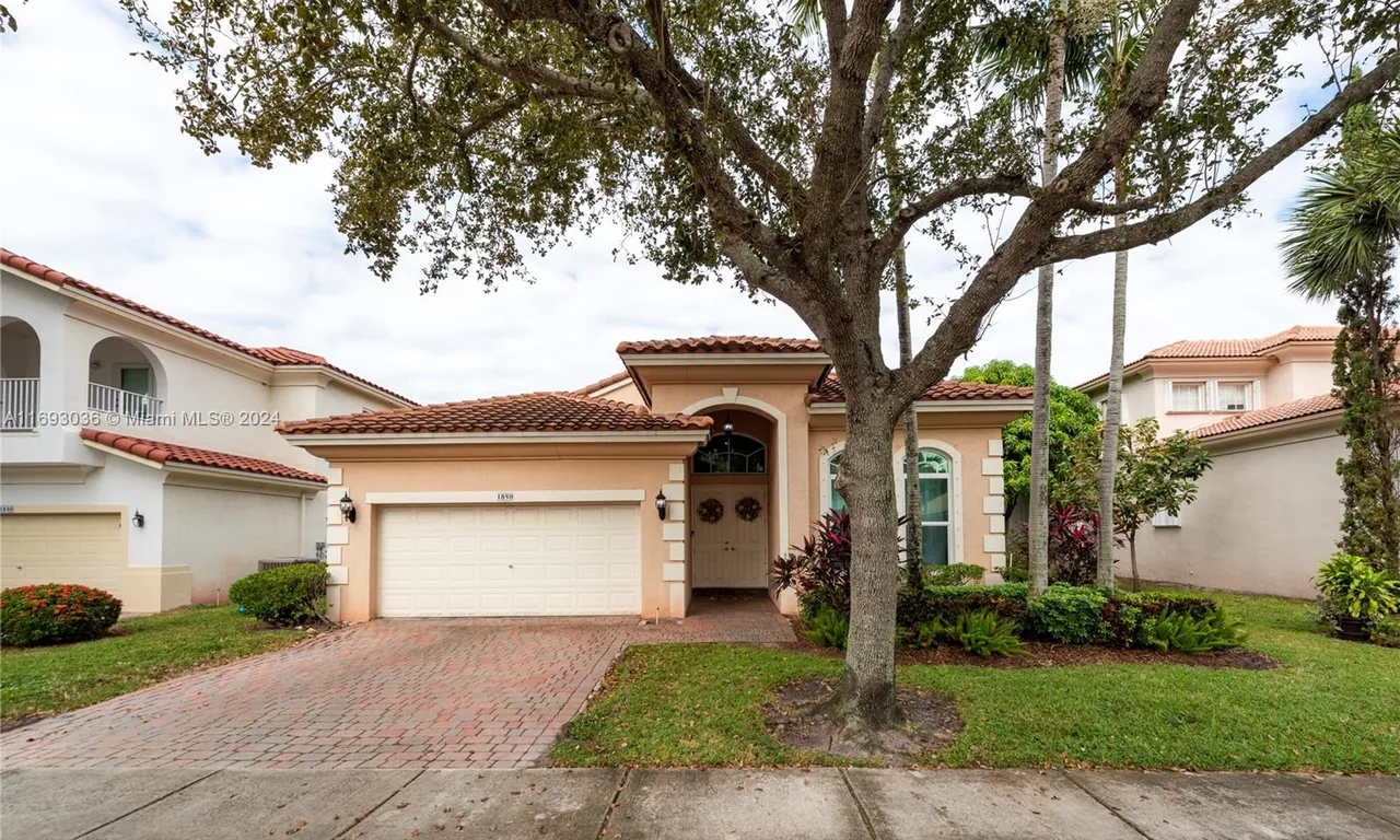 1850 NW 72nd Way, Pembroke Pines FL 33024