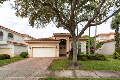 1850 NW 72nd Way, Pembroke Pines FL 33024