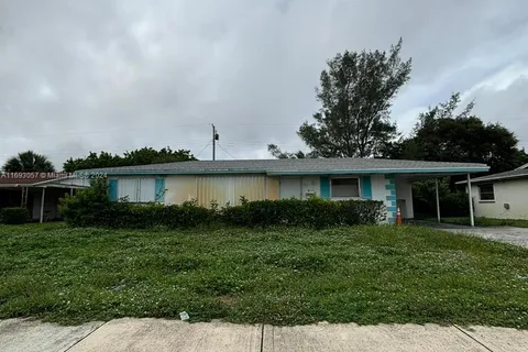 3083 E Avenue H  E, Riviera Beach FL 33404