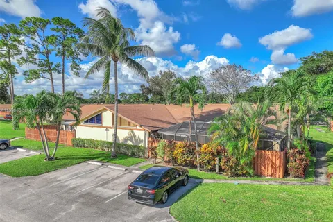 1160 Summit Place Cir # D, West Palm Beach FL 33415