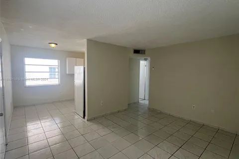 221 Majorca Ave # 407, Coral Gables FL 33134