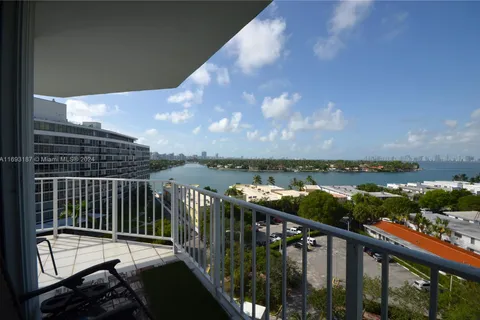 6900 Bay Dr # 9D, Miami Beach FL 33141