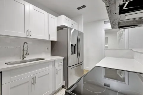 3032 Glenwood Rd # 0, West Palm Beach FL 33405