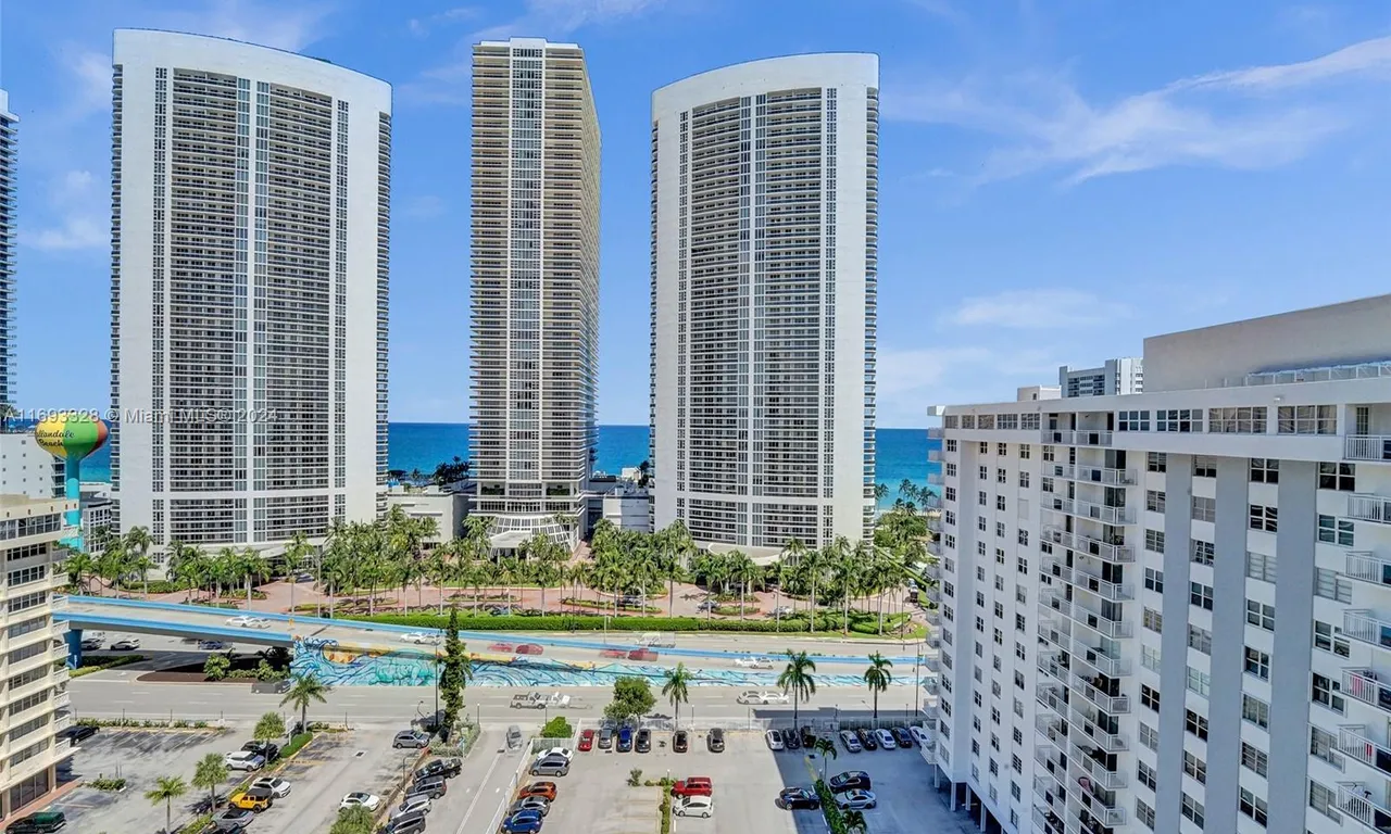 1833 S Ocean Dr # 1702, Hallandale Beach FL 33009