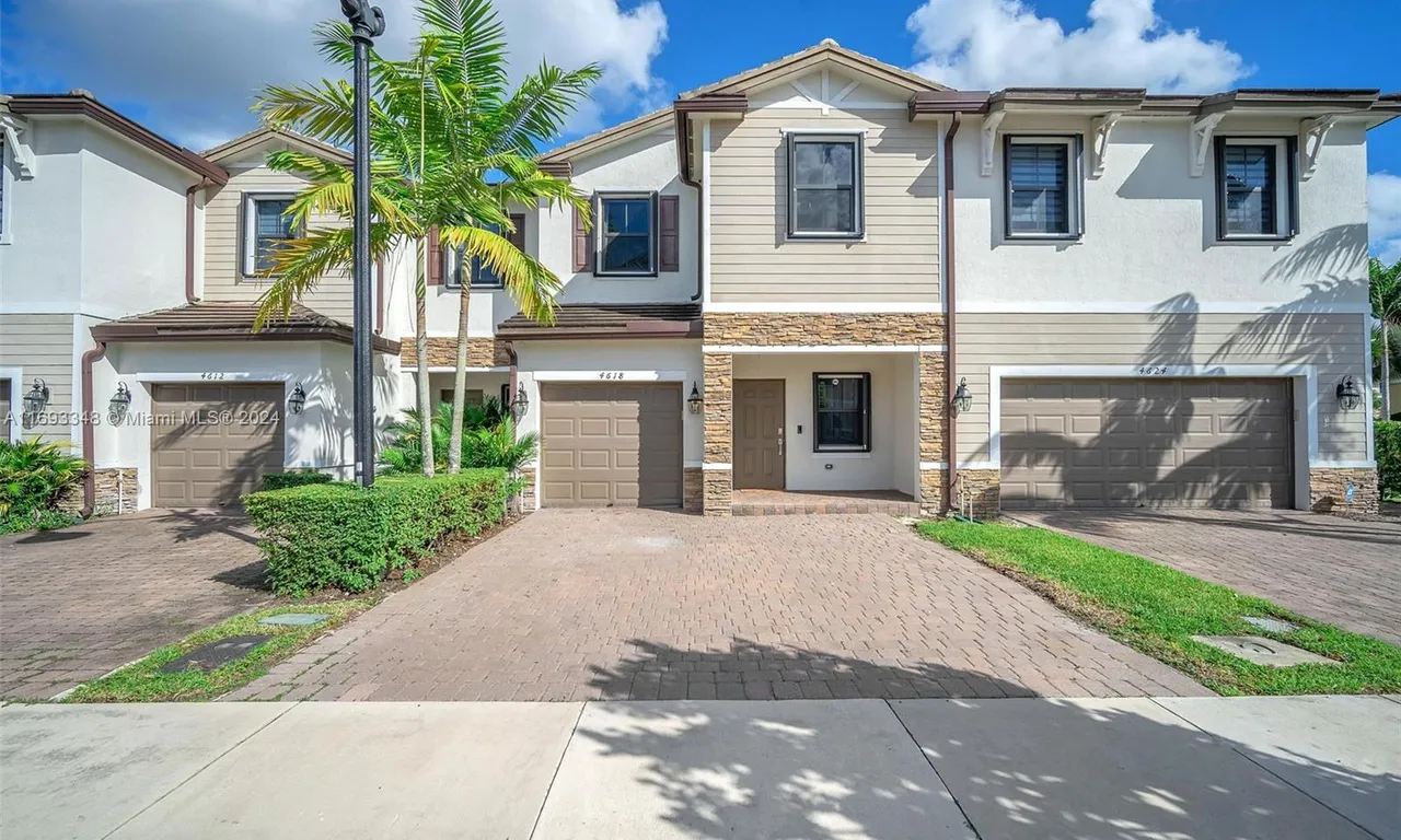 4618 Brumby Ter, Davie FL 33314