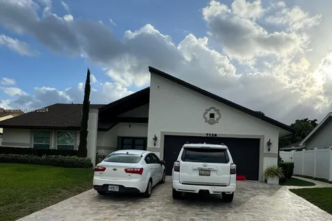 7126 NW 49th Ct, Lauderhill FL 33319