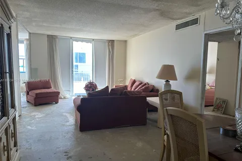 3180 S Ocean Dr # 209, Hallandale Beach FL 33009