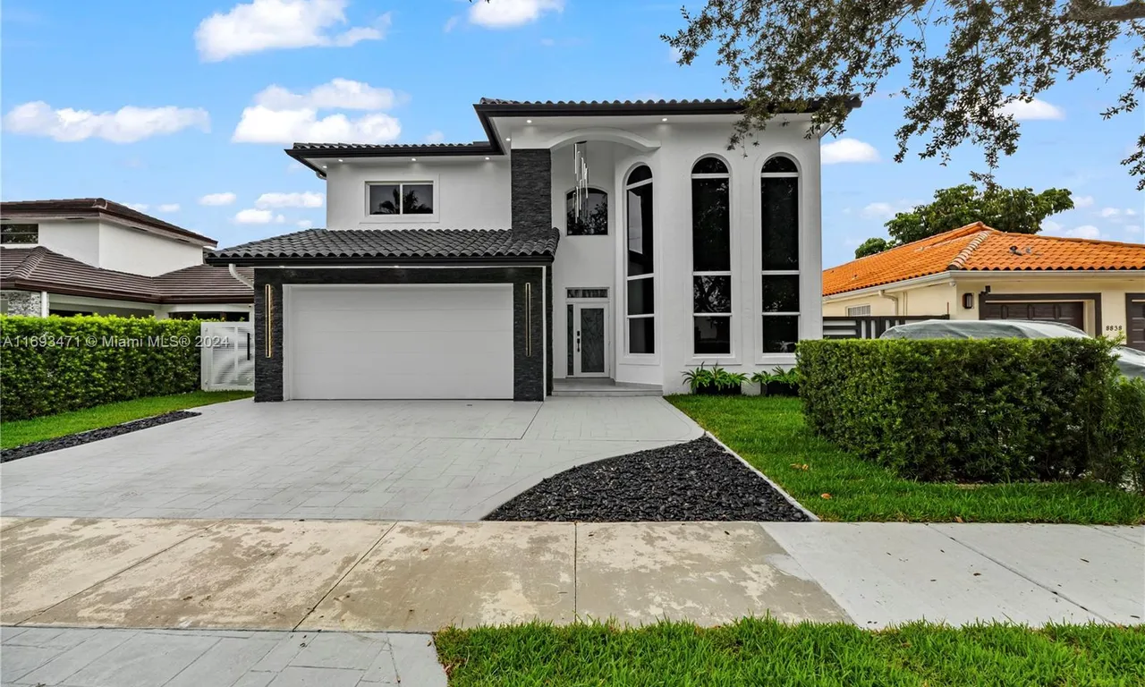 8832 NW 152nd Ter, Miami Lakes FL 33018