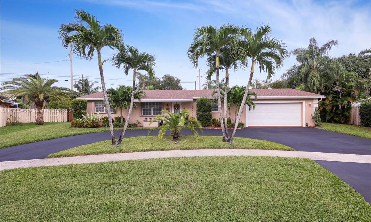 4900 SW 88th Ter, Cooper City FL 33328