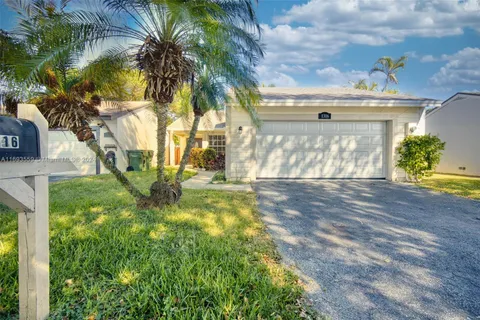 1316 N Quetzal Ct, Homestead FL 33035