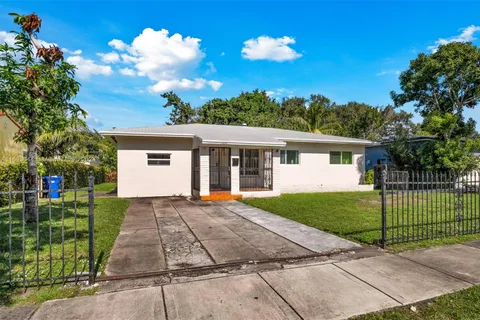 1231 NE 152nd St, North Miami Beach FL 33162