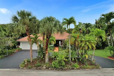 5044 NW 87th Ter, Coral Springs FL 33067