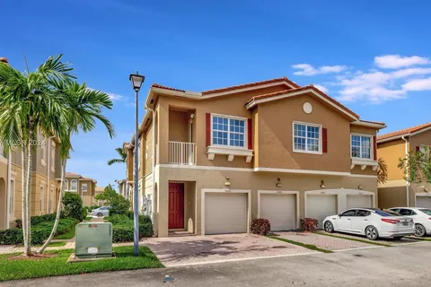 5868 Hampton Hills Blvd, Tamarac FL 33321