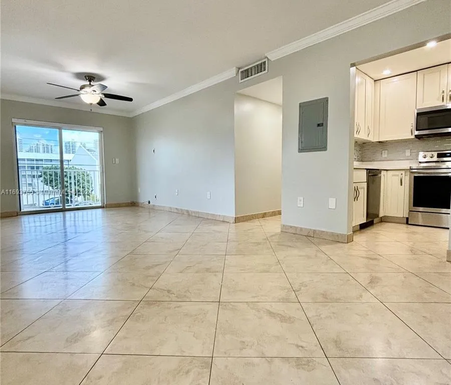 3536 NE 168th St, North Miami Beach FL 33160