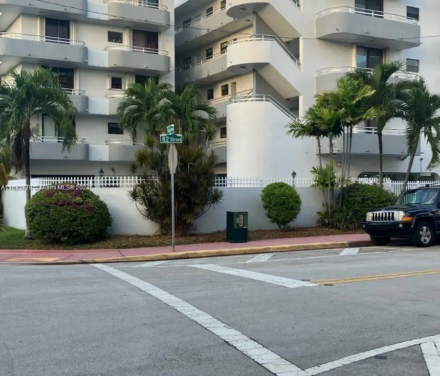 8201 Byron Ave # 505, Miami Beach FL 33141