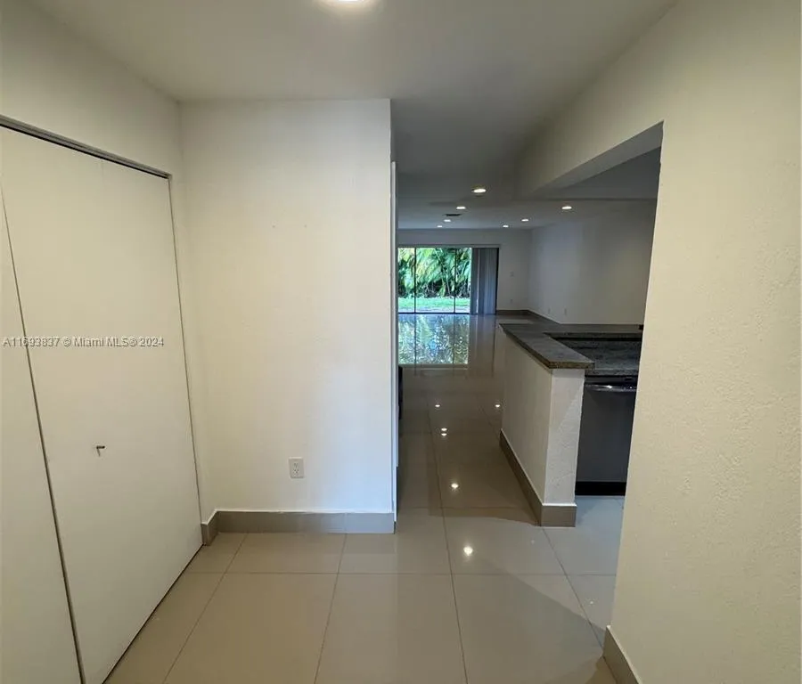 4010 Estepona Ave # 5, Doral FL 33178