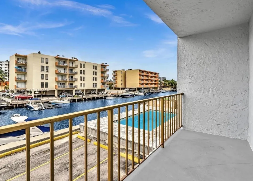 3626 NE 168th St # 406, North Miami Beach FL 33160
