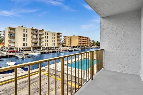 3626 NE 168th St # 406, North Miami Beach FL 33160