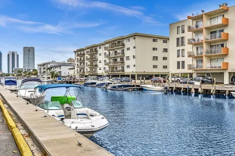 3626 NE 168th St # 406, North Miami Beach FL 33160