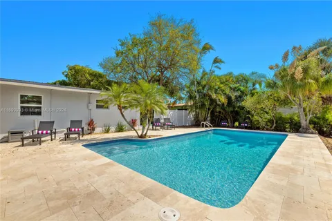 2225 NW 3rd Ave, Wilton Manors FL 33311