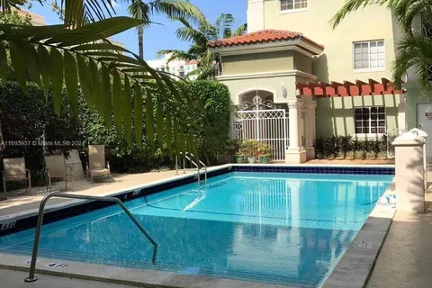 45 Antilla Ave # 2C, Coral Gables FL 33134