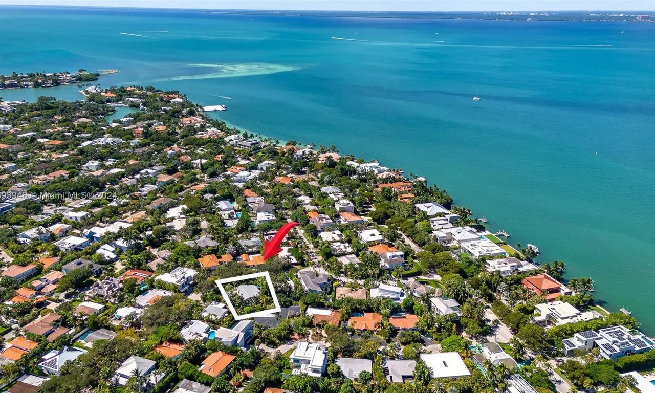 269 Cranwood Dr, Key Biscayne FL 33149