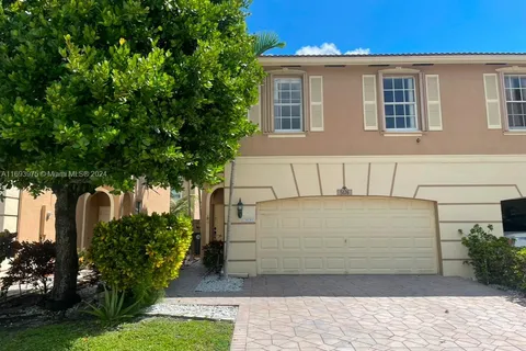 5176 Stagecoach Dr, Coconut Creek FL 33073