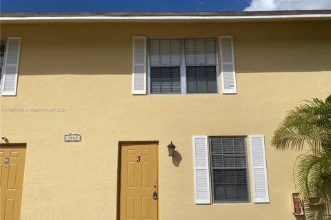 3761 N 93rd Ln N # 3, West Palm Beach FL 33403