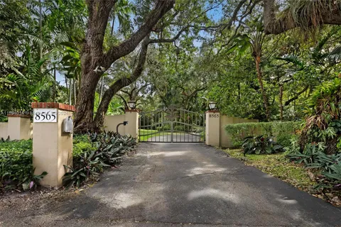 8565 Old Cutler Rd, Coral Gables FL 33143