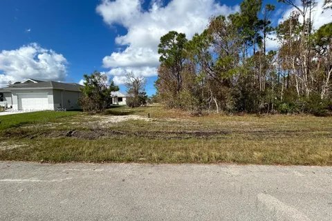 4732 NW 39th PL, Cape Coral FL 33993