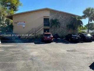 206 NE 3rd St # 7, Hallandale Beach FL 33009