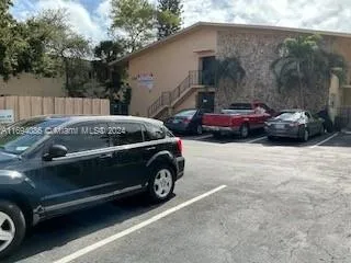 206 NE 3rd St # 7, Hallandale Beach FL 33009