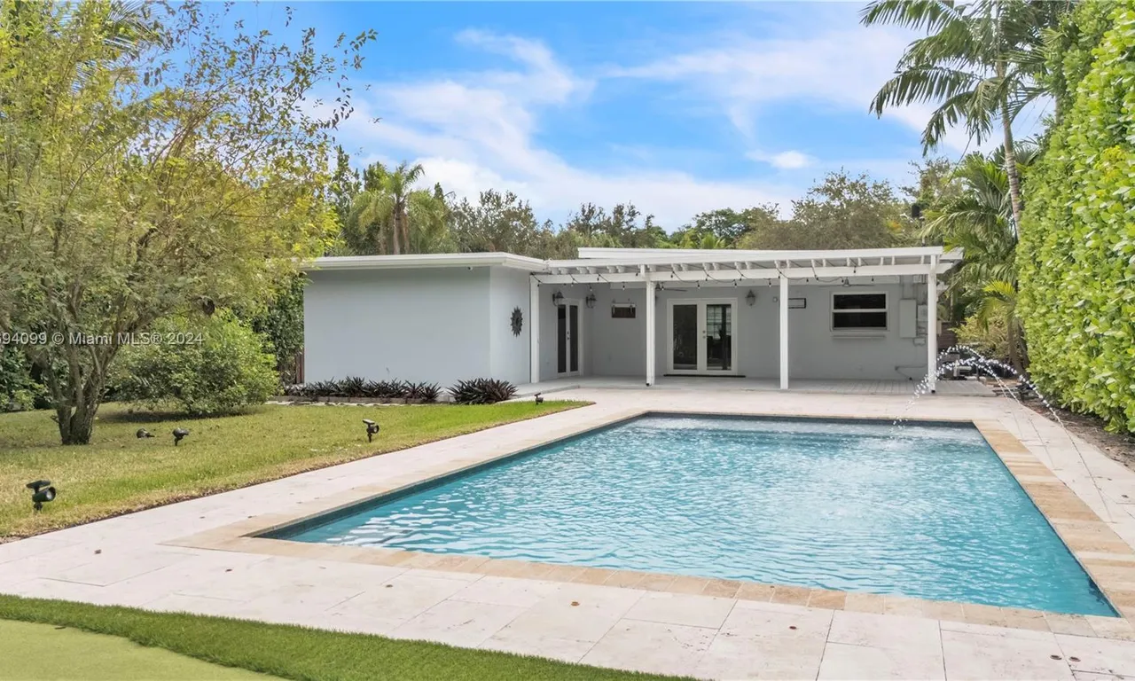 6623 SW 53rd Ter, South Miami FL 33155
