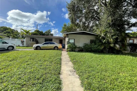 4810 NW 11th Ct, Lauderhill FL 33313